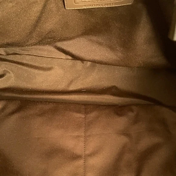 Coach Signature Weekend Tote Bag. PVC Coated Bottom With Inside Matching Pouch. - Picture 6 of 7